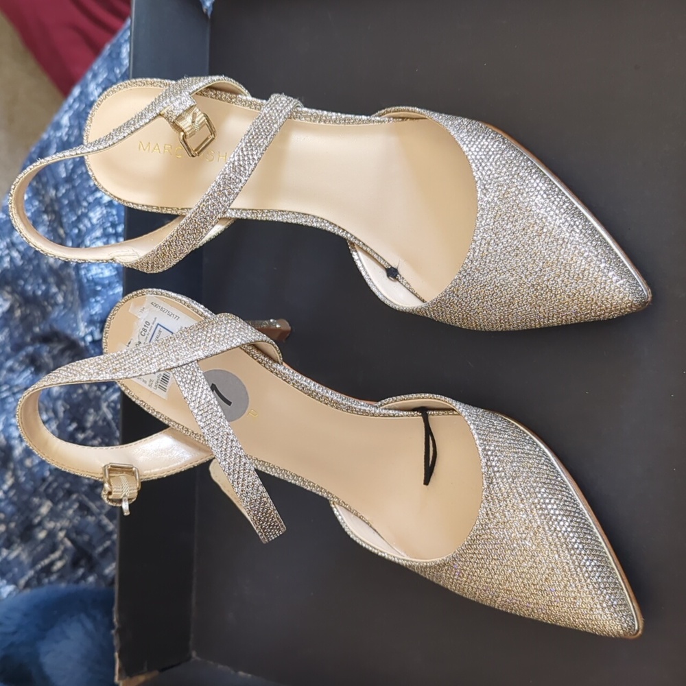 Women's dress shoes